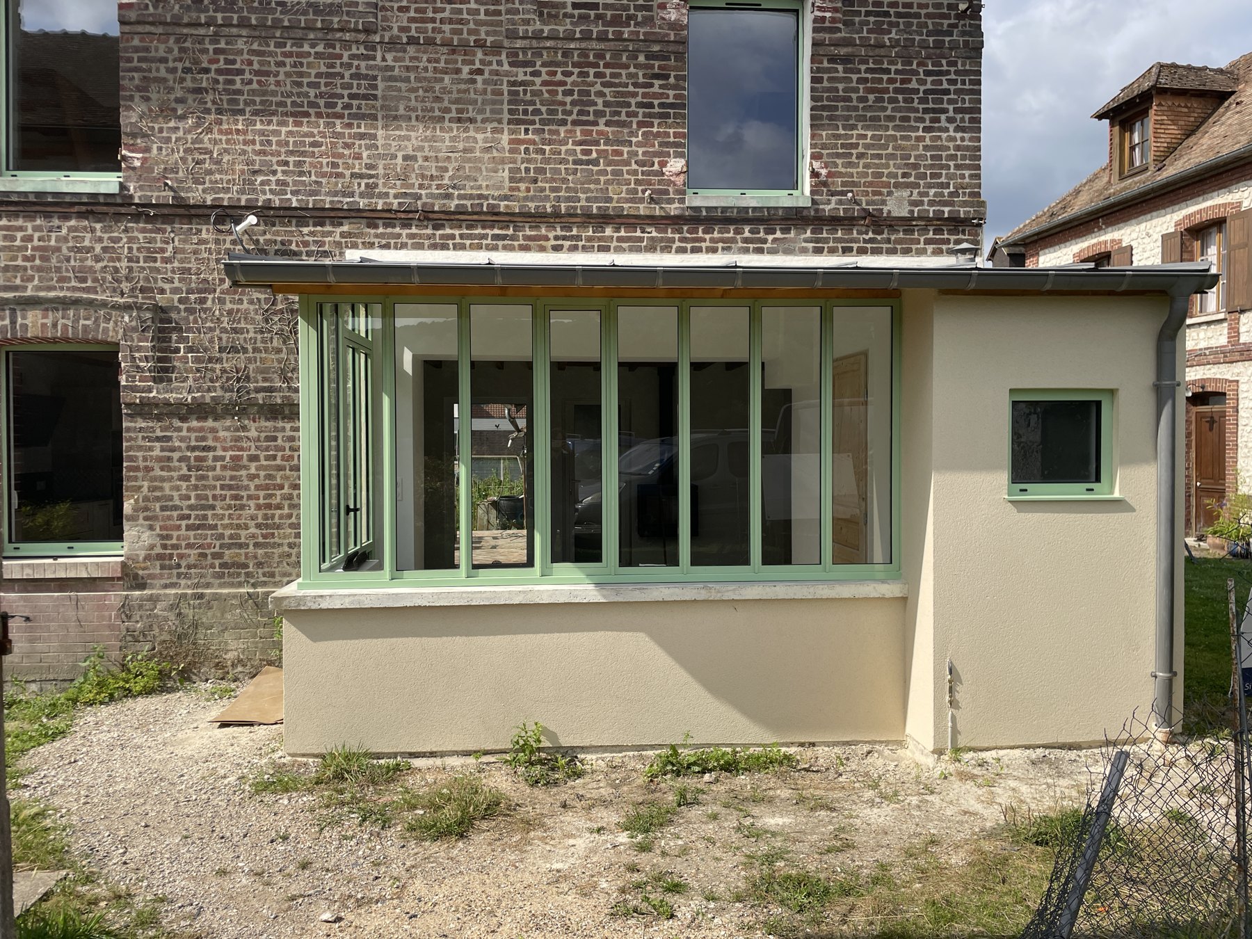 Laurence, image 1